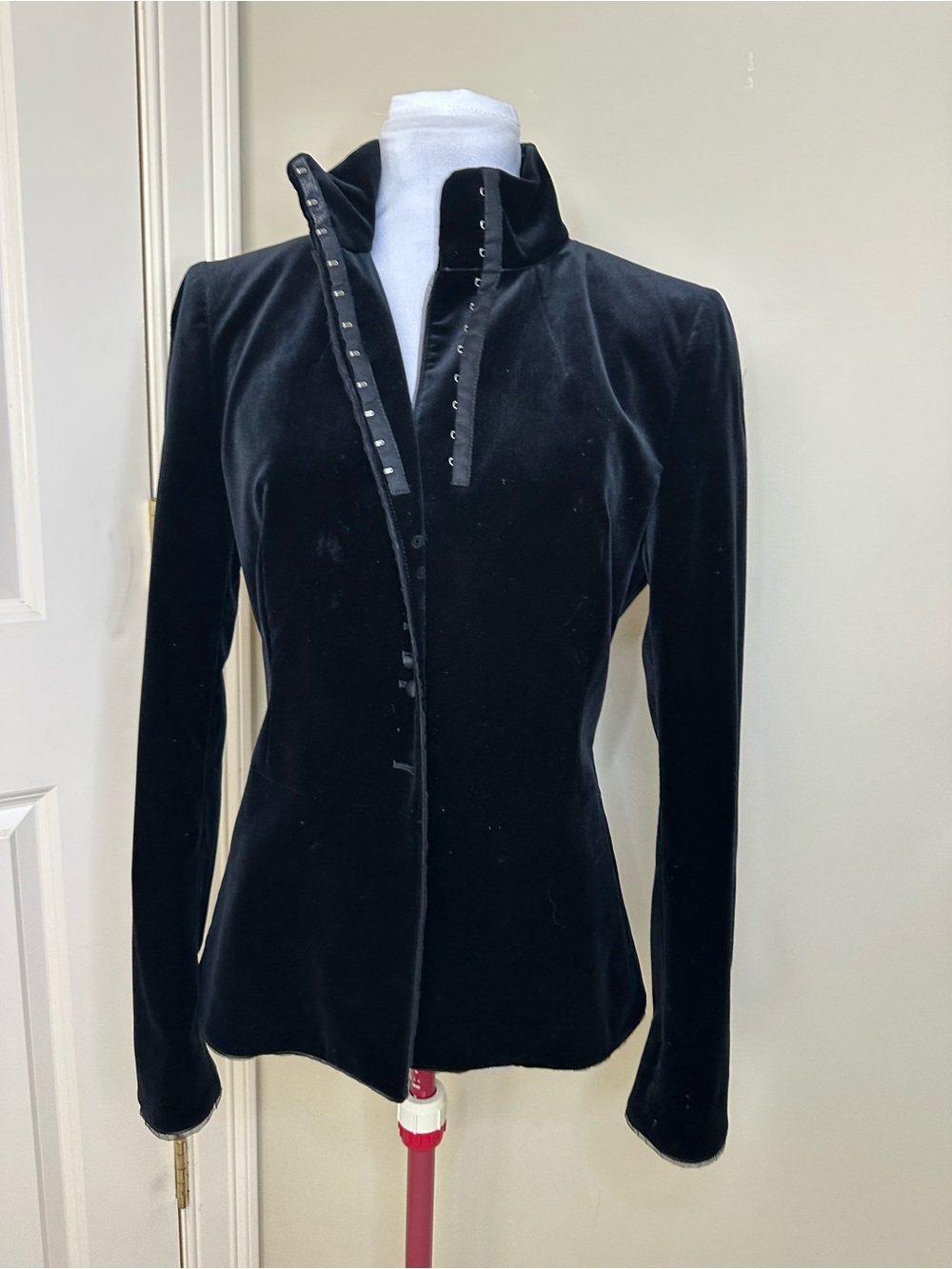 CoSTUME NATIONAL Black Velvet Hook & Eye High Neck Blazer Jacket size 42 size 8
